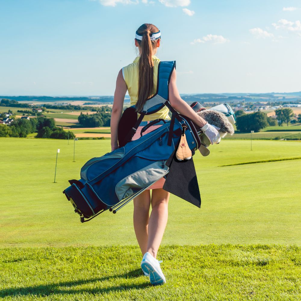 CADDYSACK on woman's golf bag